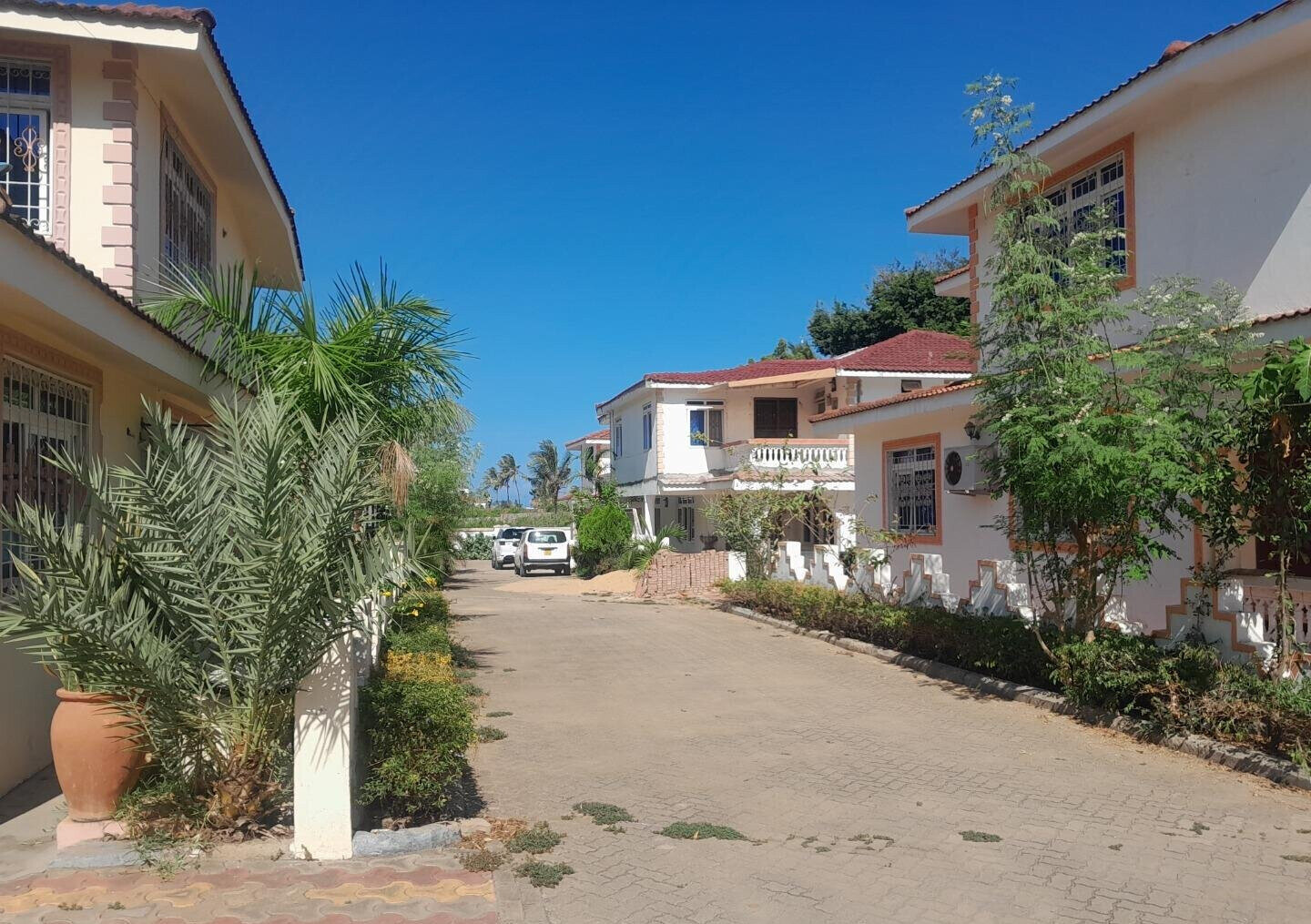 5BR Beachside Townhouse with Sea Breezes - Nyali, Mombasa