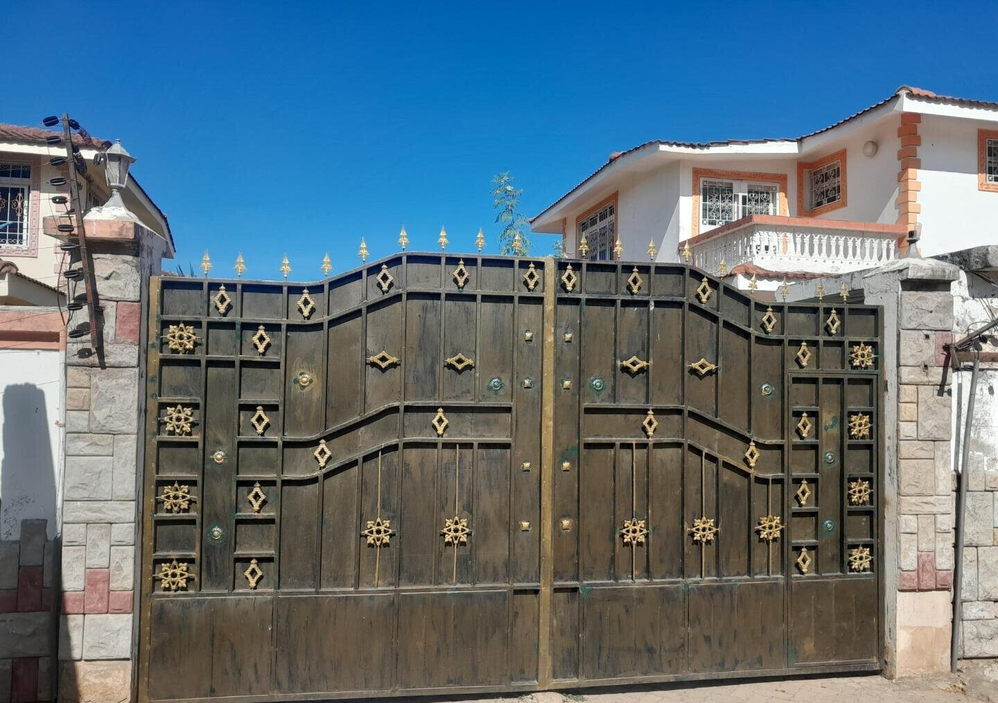 5BR Beachside Townhouse with Sea Breezes - Nyali, Mombasa