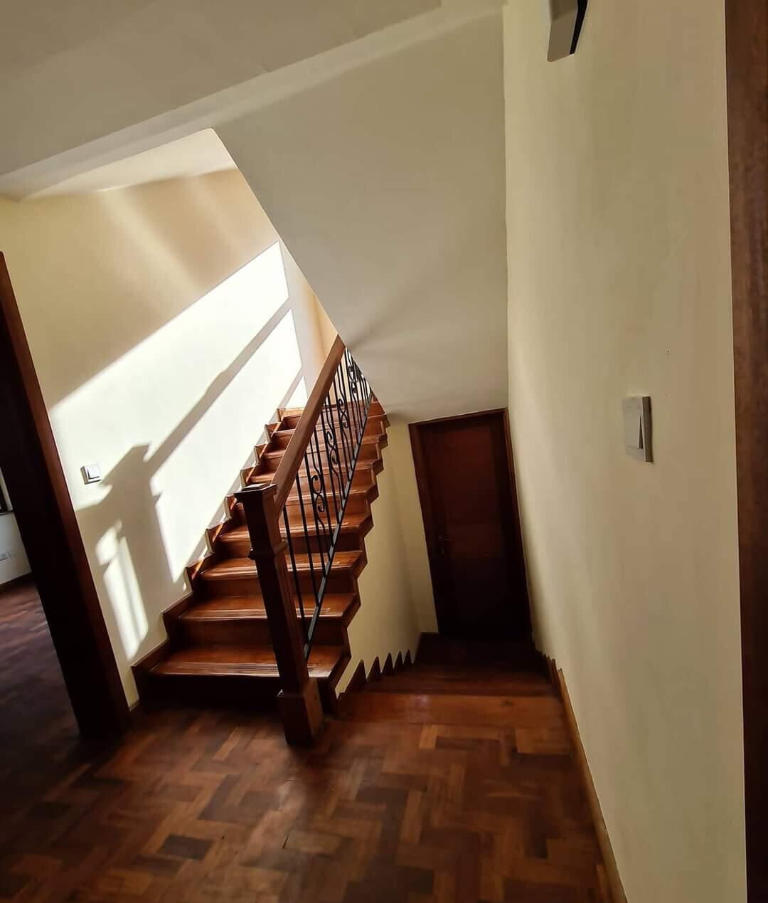 5-Ensuite Townhouse with Mature Garden & Generator - Lavington