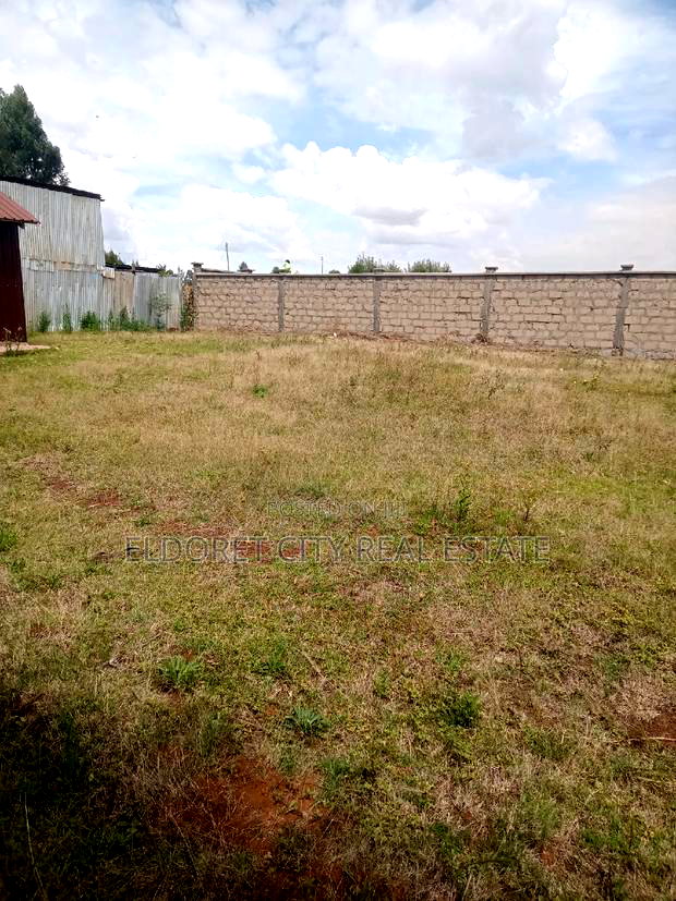 1/4 Plot Kiplombe Ideal for Residential We With Title