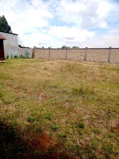1/4 Plot Kiplombe Ideal for Residential We With Title - Image 1