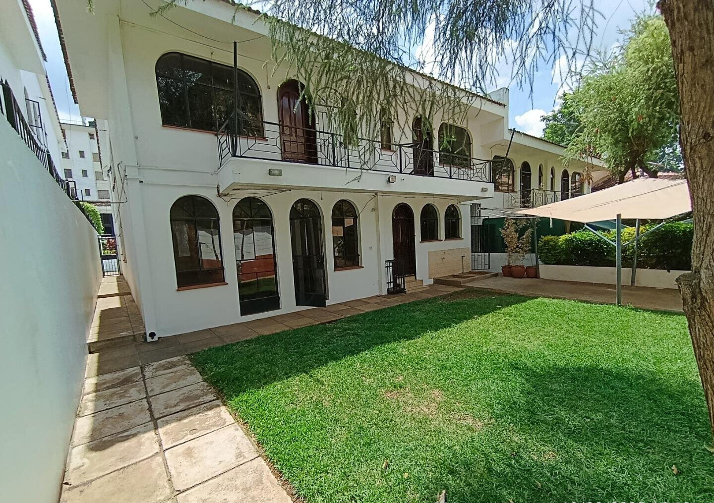 5BR Townhouse with Pool & Private Garden – Riverside, Nairobi