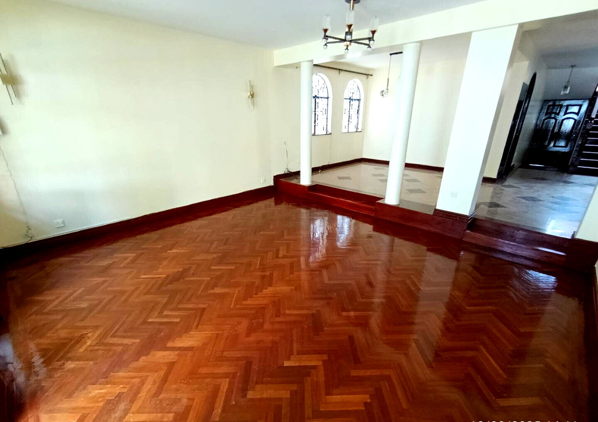 5BR Townhouse with Pool & Private Garden – Riverside, Nairobi