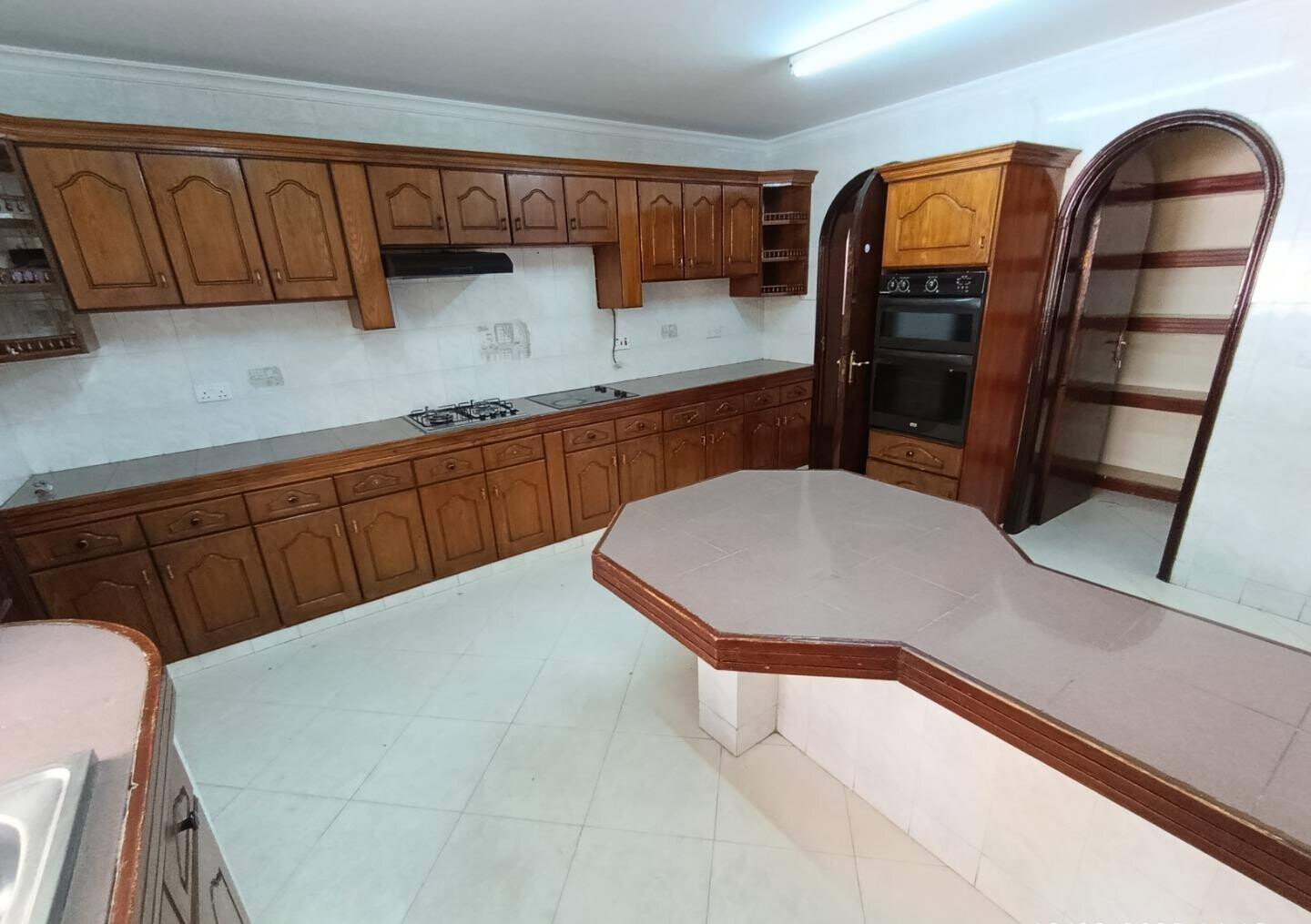 5BR Townhouse with Pool & Private Garden – Riverside, Nairobi