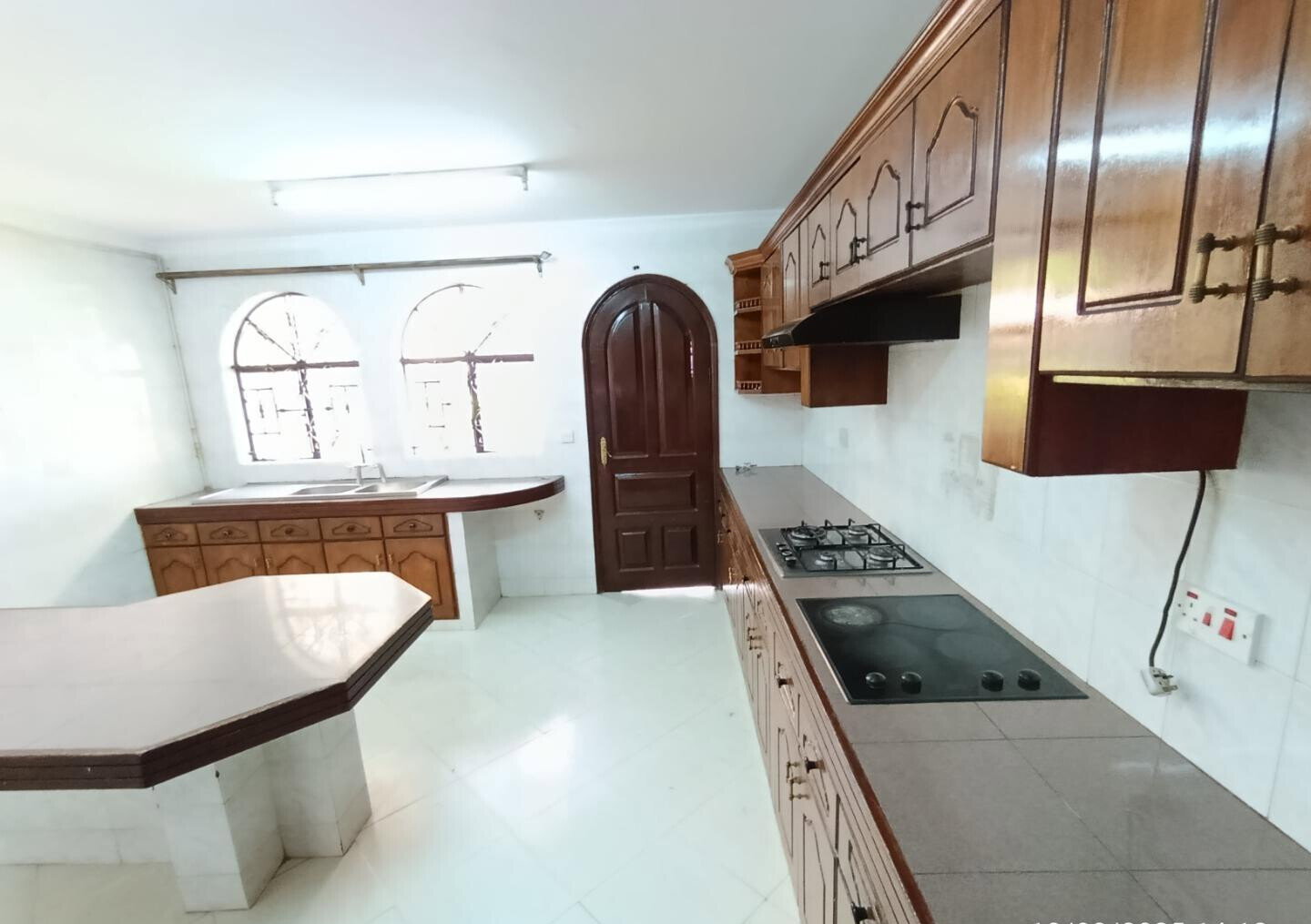 5BR Townhouse with Pool & Private Garden – Riverside, Nairobi