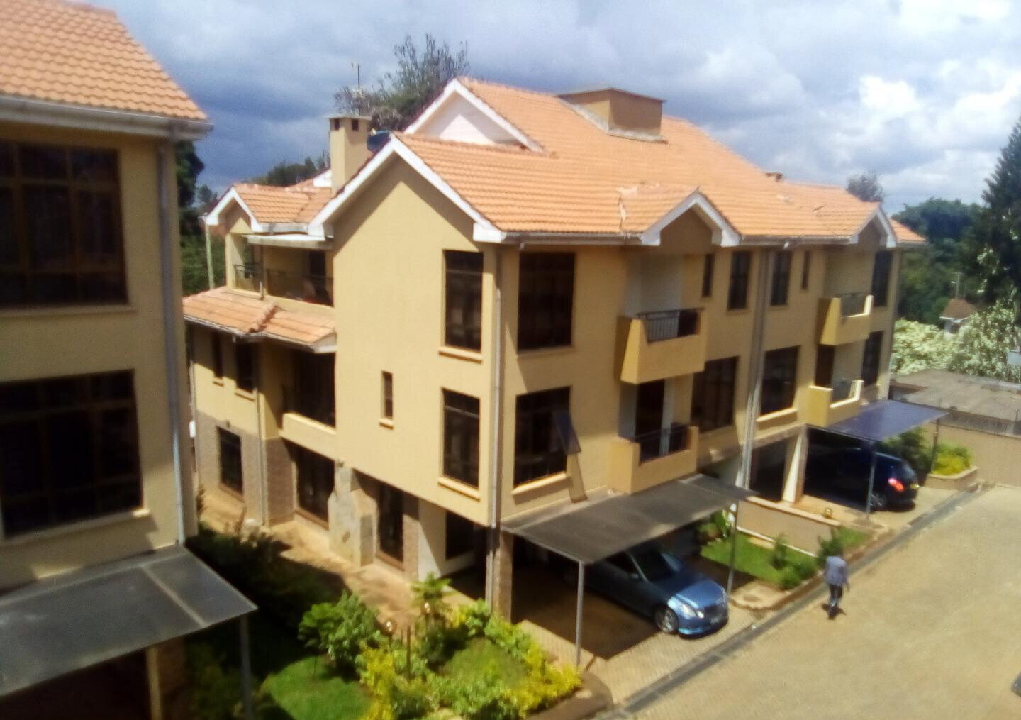 16-Unit Enclave: 5-Ensuite Townhouse with Study & Pantry - Lavington