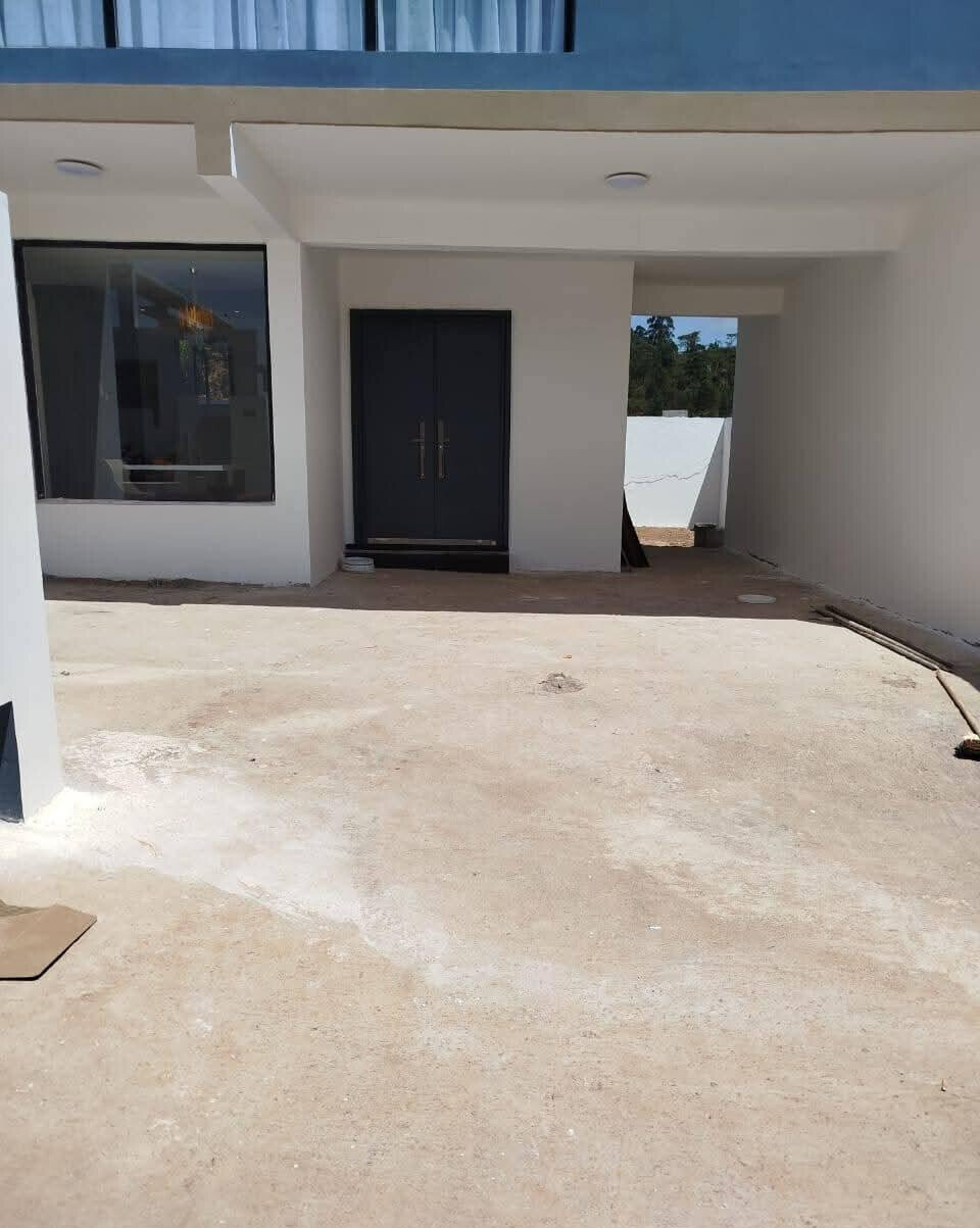 5BR Townhouse with DSQ, Office & Clubhouse - Kamangu, Kikuyu