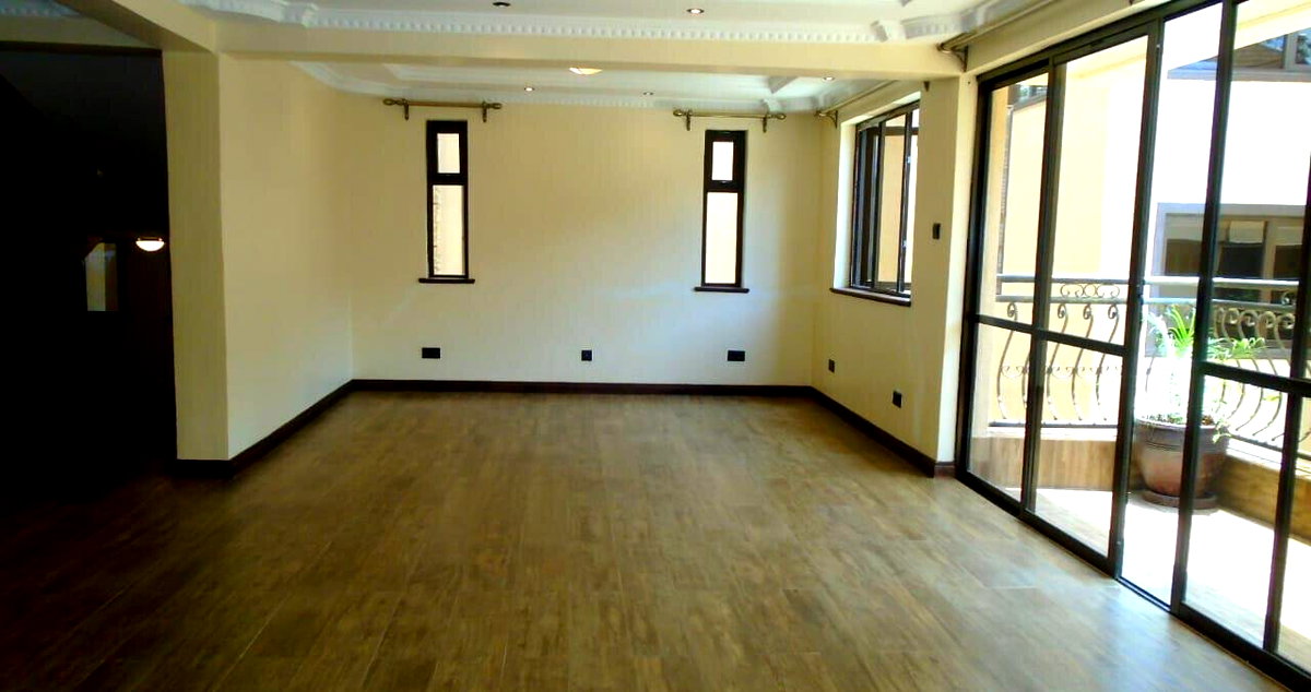 Ultra-Modern 5-Ensuite Townhouse with Chef's Kitchen - Lavington