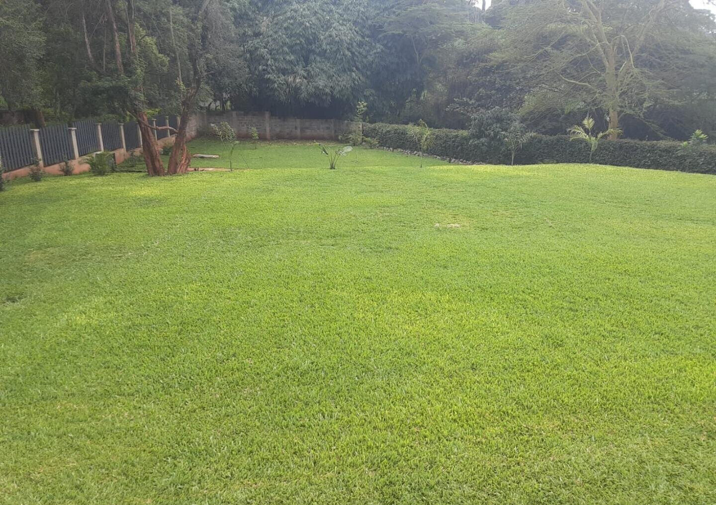 1.5-Acre Garden Home in Ridgeways