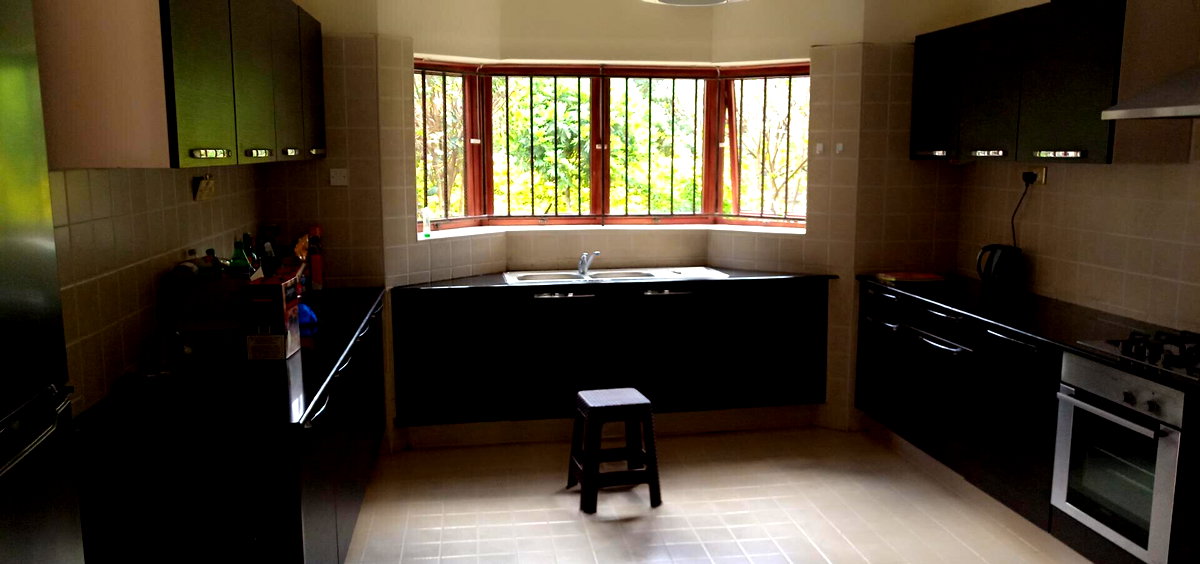 5BR Townhouse with Clubhouse & Pool in Runda Park - Mimosa Road