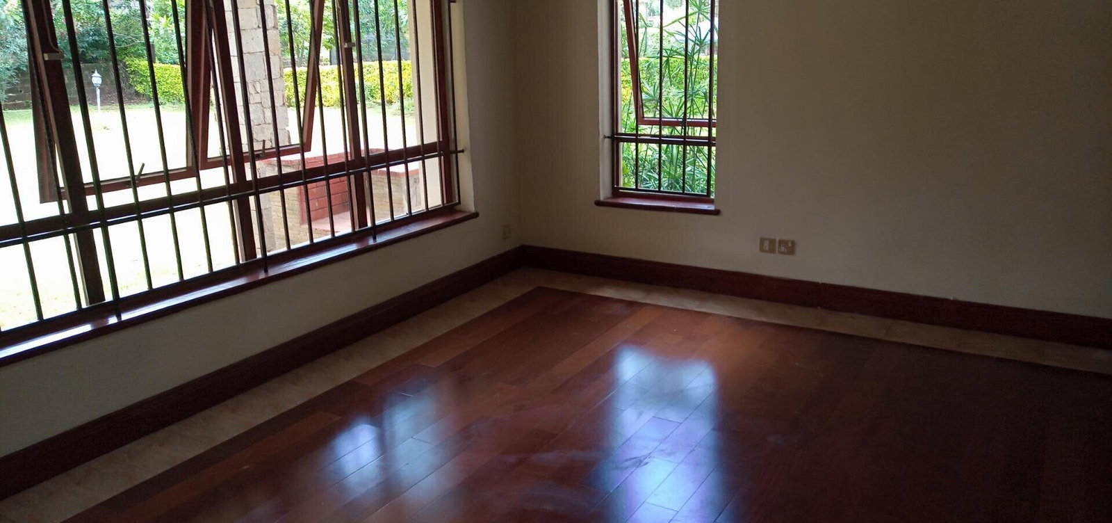 5BR Townhouse with Clubhouse & Pool in Runda Park - Mimosa Road