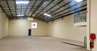 0.14 Acre Warehouse with Garden