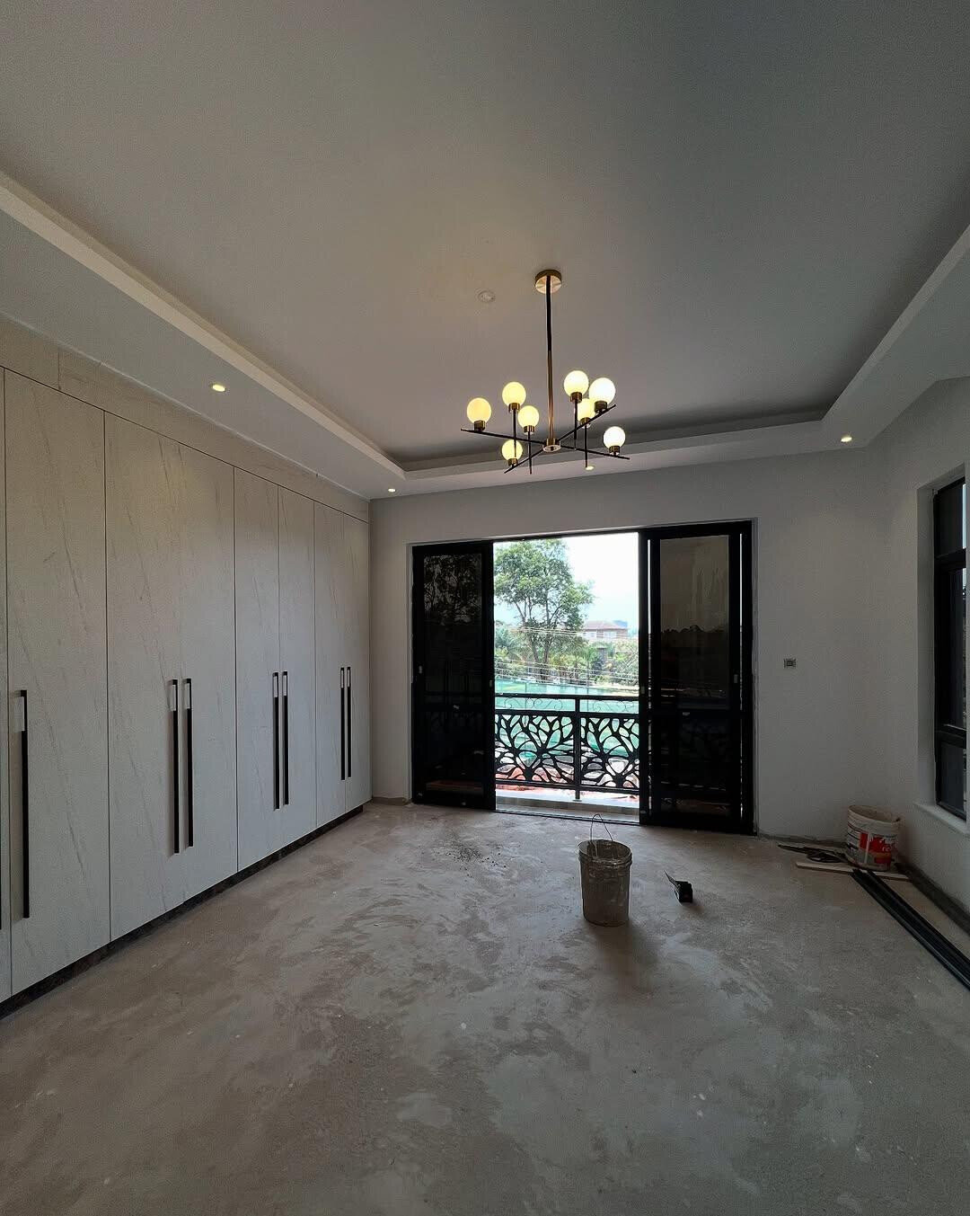 5-Ensuite Townhouse with Private Pool & DSQ - Lavington