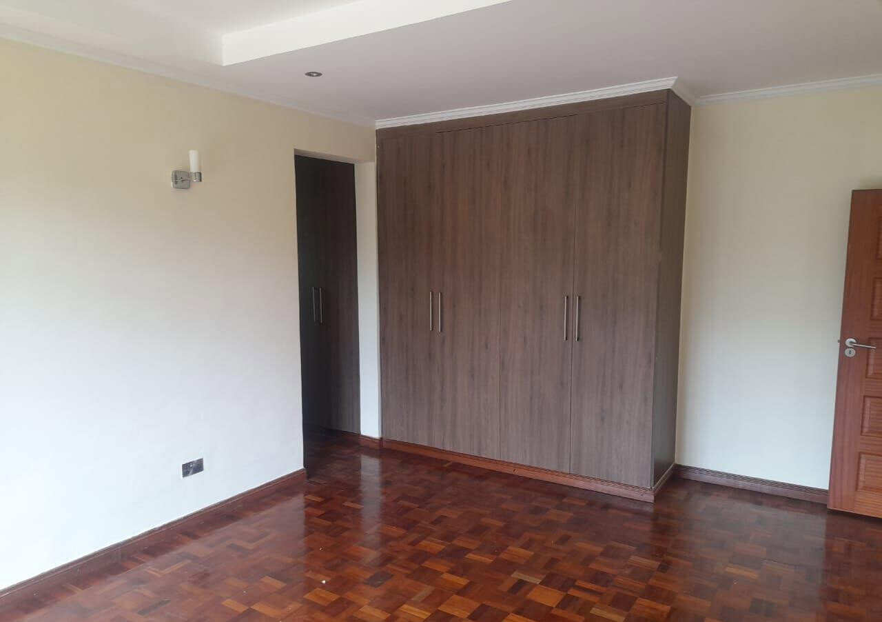 Half Acre 5BR Haven at KSh 450K