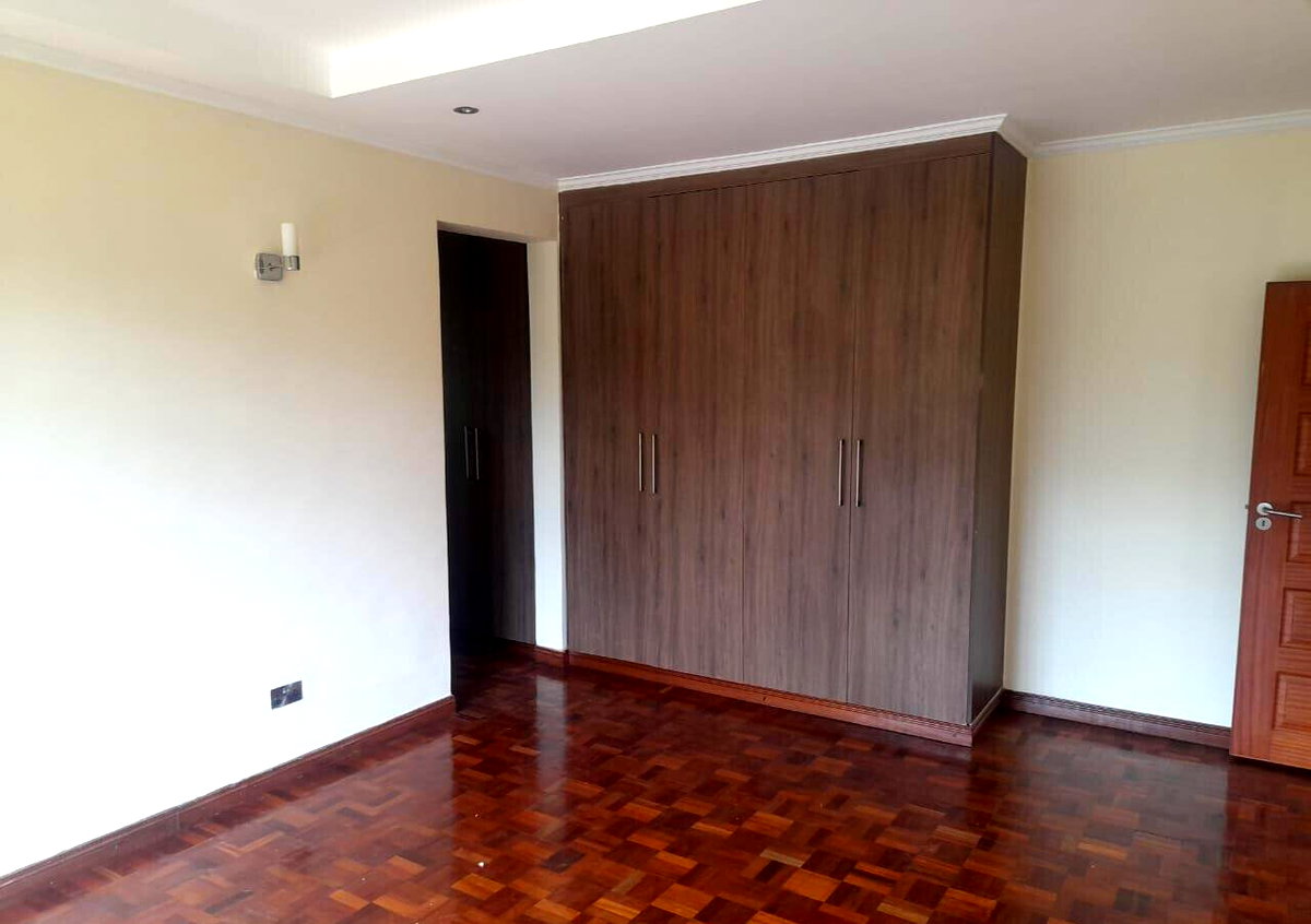 Half Acre 5BR Haven at KSh 450K