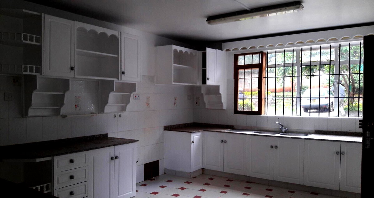 Half Acre 5BR Haven at KSh 350K