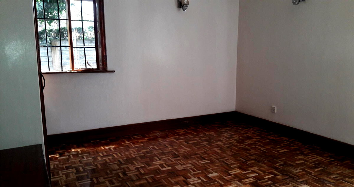 Half Acre 5BR Haven at KSh 350K