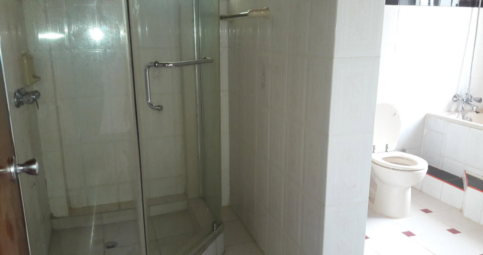 Half Acre 5BR Haven at KSh 350K