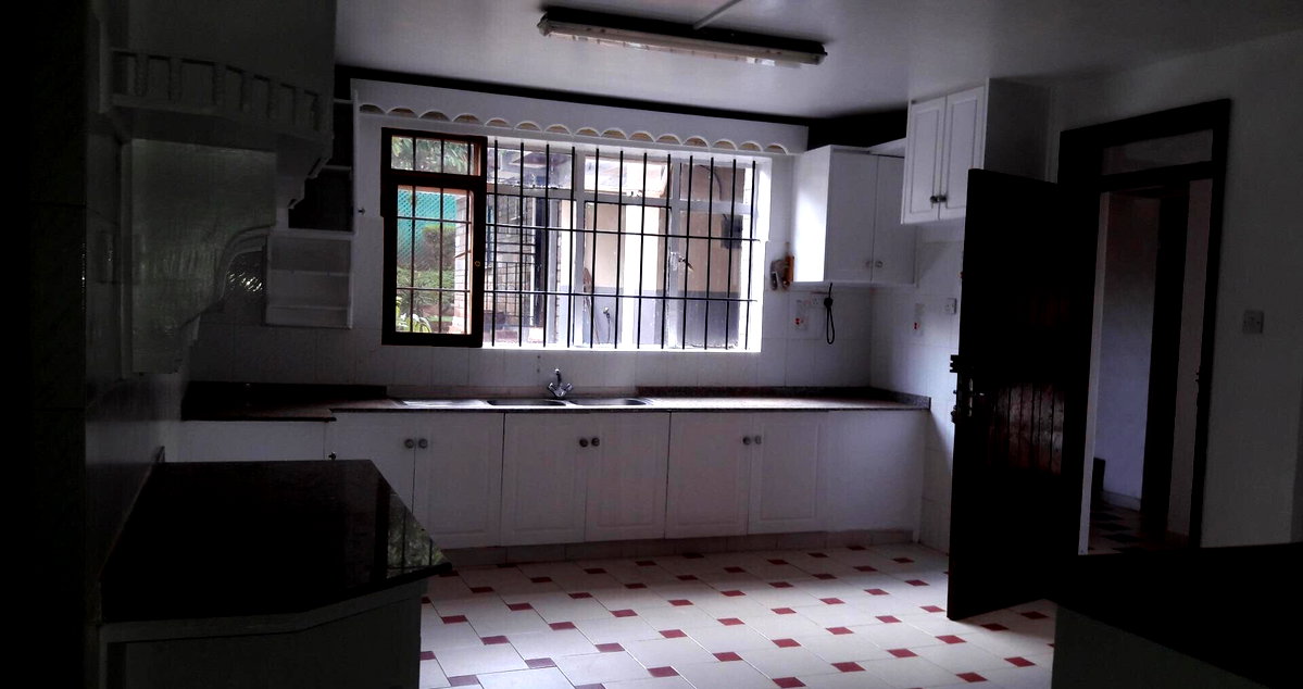 Half Acre 5BR Haven at KSh 350K