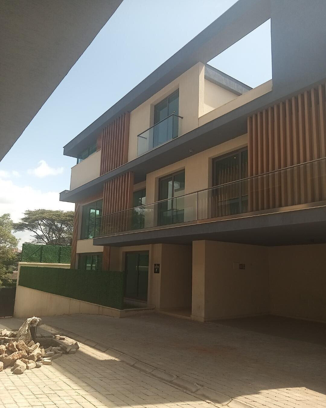 Executive 5BR All-Ensuite Townhouse with Party Space & Gym - Lavington