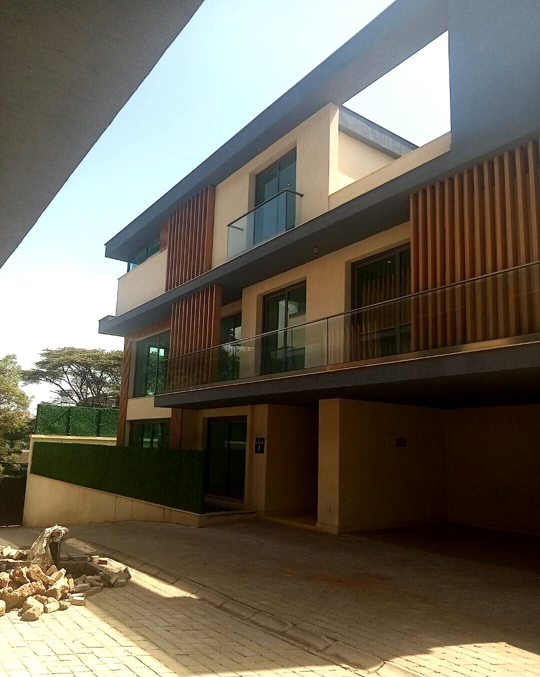 Executive 5BR All-Ensuite Townhouse with Party Space & Gym - Lavington