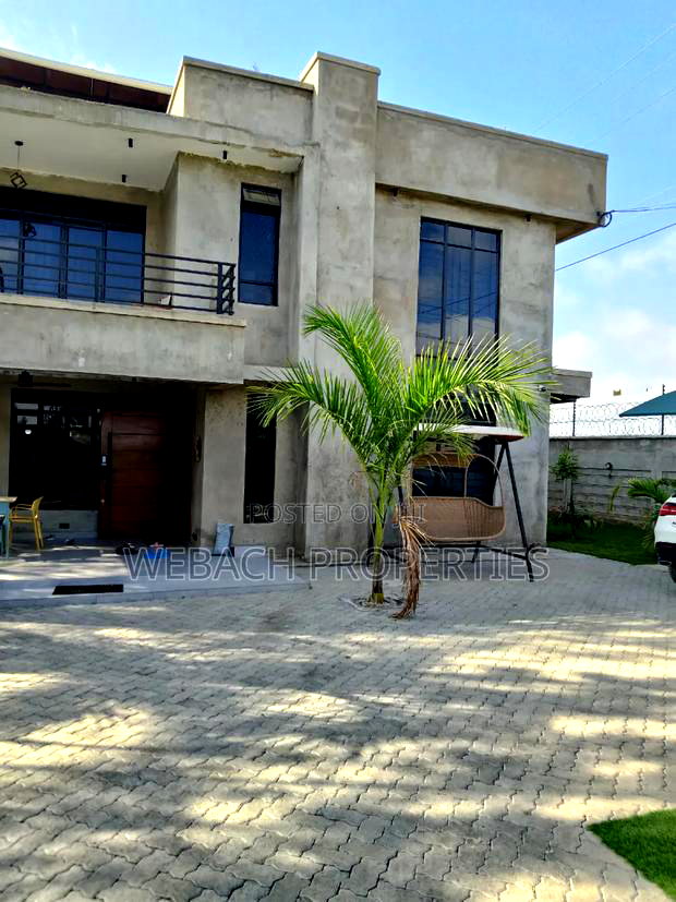 5bdrm Townhouse/Terrace in Syokimau for sale
