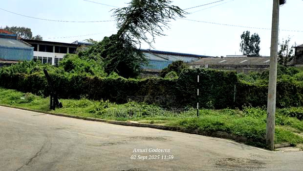Road a 0.5 Corner Plot for Sale