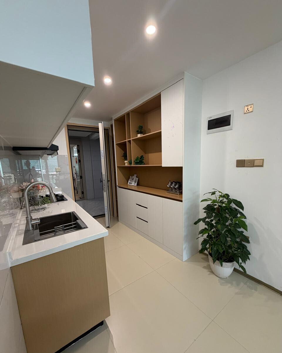 2BR Luxury Apartment with High-Speed Lifts & City Views - Westlands