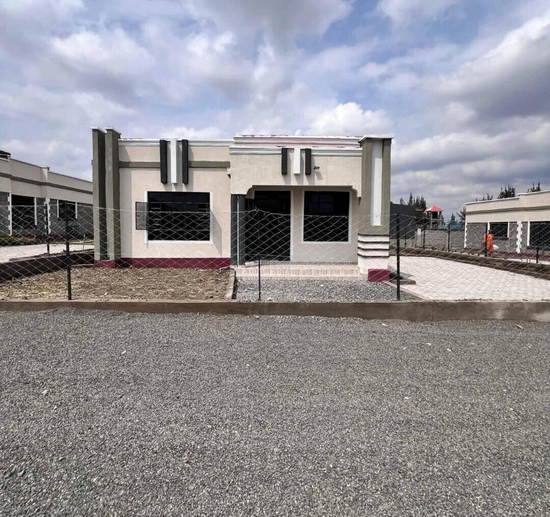 3BR All-Ensuite Hidden Roof Bungalow + DSQ - Kitengela Gated Community