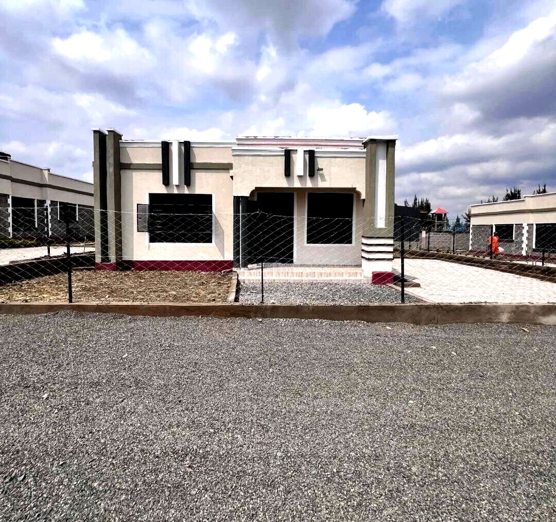 3BR All-Ensuite Hidden Roof Bungalow + DSQ - Kitengela Gated Community
