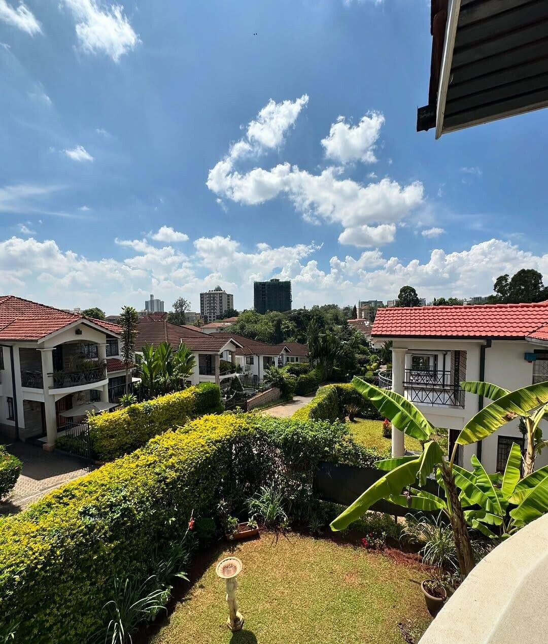 4-Ensuite Townhouse with Pool & Garden - Westlands