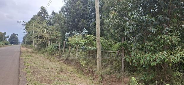 2 Acres Available Land for Sale in Thigio