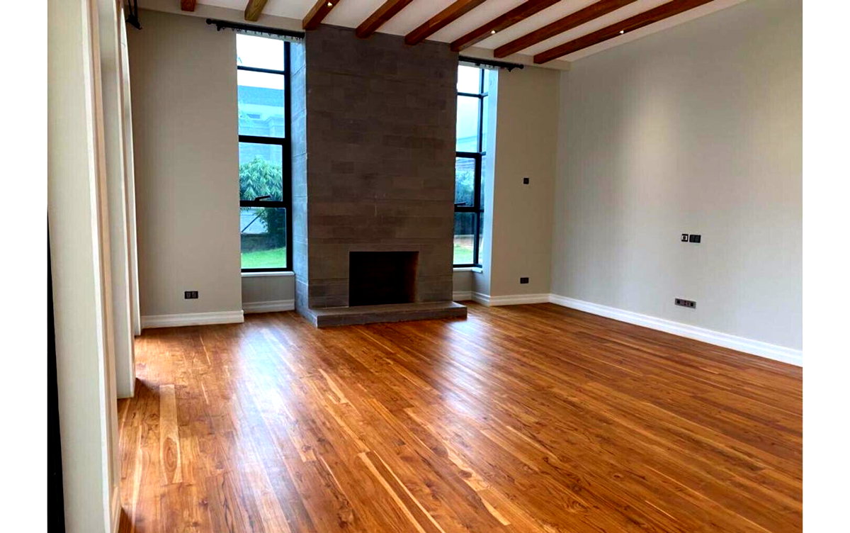 5-Ensuite Townhouse with Clubhouse & Heated Pool - Loresho
