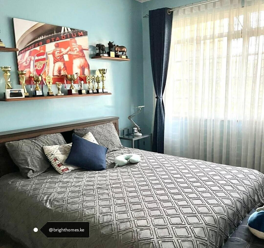 Upgraded 5-Bedroom Villa with Clubhouse & Pool - Riverside Drive