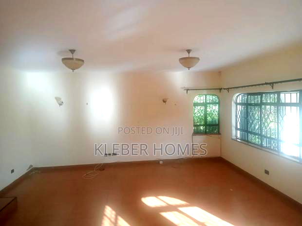 4bdrm Mansion in Runda for rent