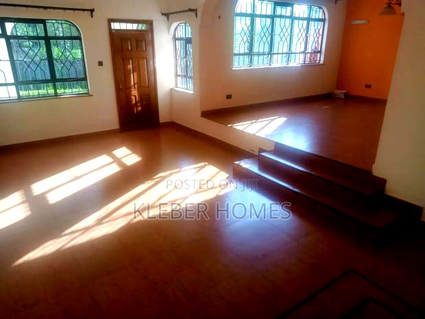 4bdrm Mansion in Runda for rent