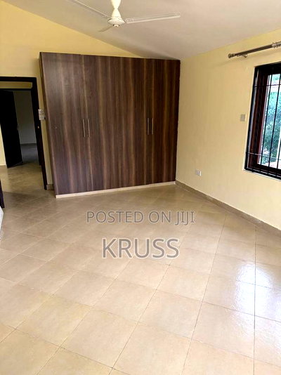 4bdrm Maisonette in Nyali for rent - Image 5