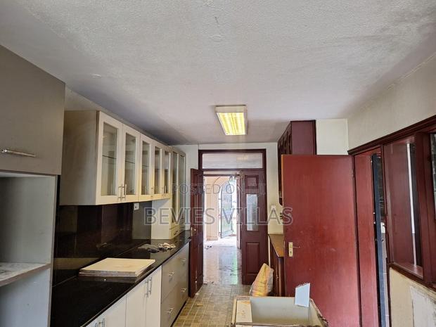 5bdrm Maisonette in Kilimani, Hurlingham for sale