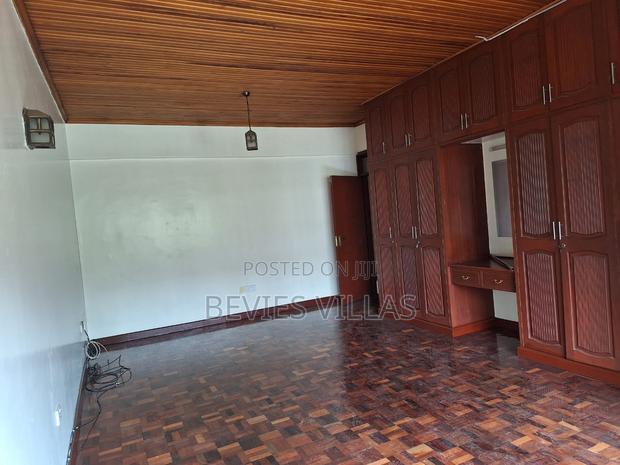 5bdrm Maisonette in Kilimani, Hurlingham for sale