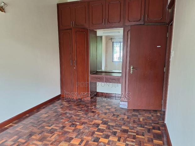 5bdrm Maisonette in Kilimani, Hurlingham for sale