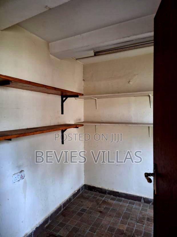 5bdrm Maisonette in Kilimani, Hurlingham for sale