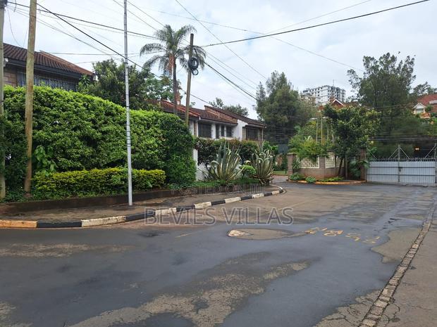 5bdrm Maisonette in Kilimani, Hurlingham for sale
