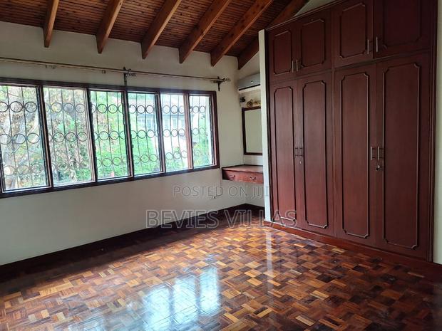 5bdrm Maisonette in Kilimani, Hurlingham for sale