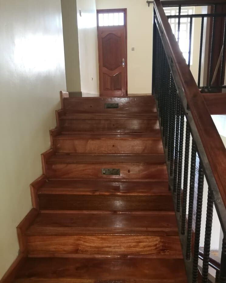 5-Bed All-Ensuite Maisonette with DSQ & Golf Access - Thika