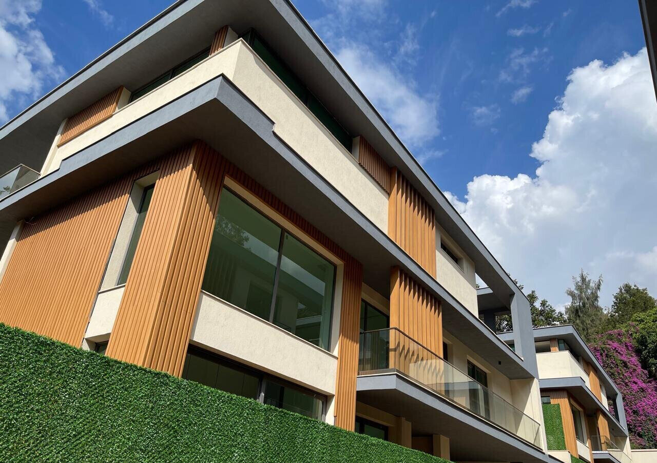 5-Ensuite Townhouse with Private Garden & DSQ - Lavington Gated