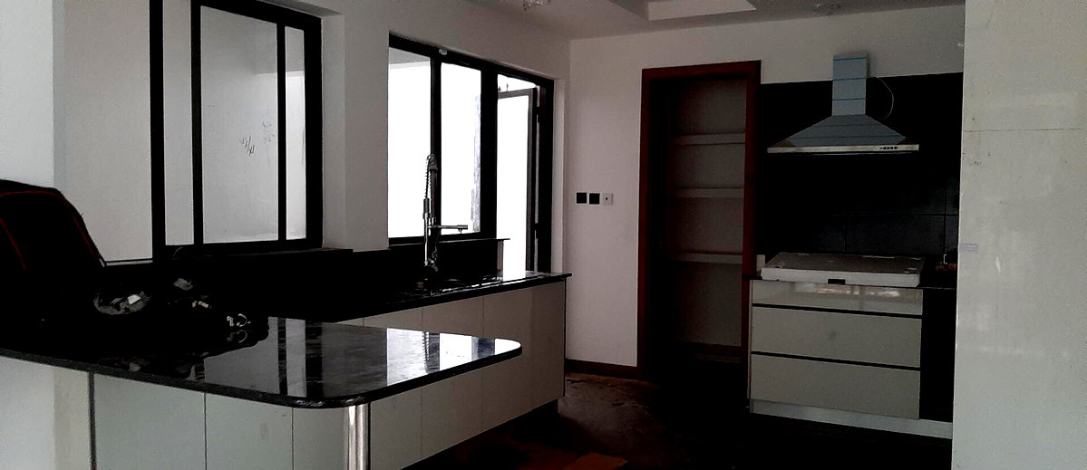 5-Ensuite Townhouse with Fireplace & DSQ in 4-Unit Gated Estate - Westlands