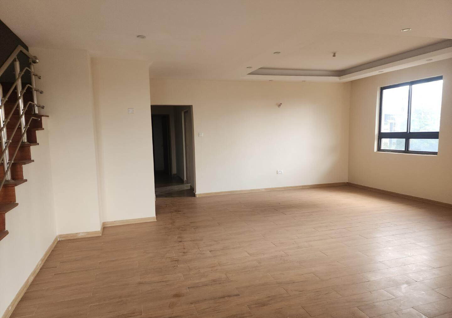 5-Bed Duplex with DSQ & Solar Heating - Parklands