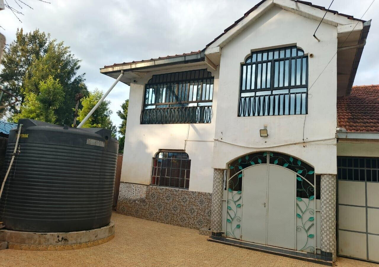 4BR Townhouse on Tarmac with Front Garden - Ndumberi