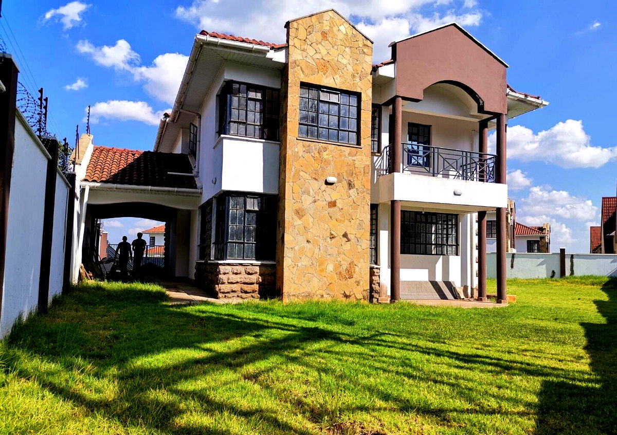 4-Ensuite Townhouse on 1/8 Acre Near Hub Karen – Karen