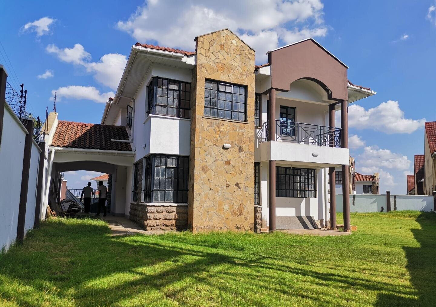 4-Ensuite Townhouse on 1/8 Acre Near Hub Karen – Karen